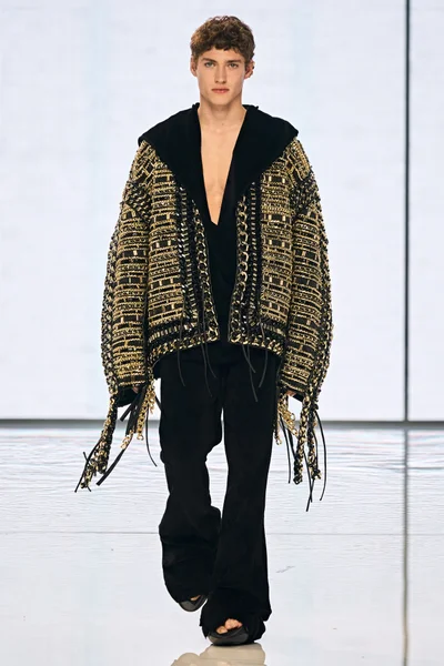 Look 33